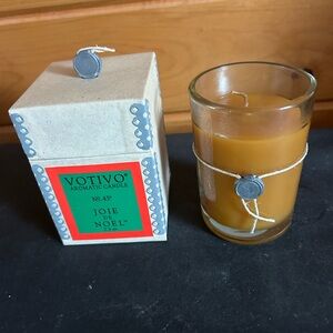 Votivo Aromatic " Joie de Noel " Candle in Glass Holder